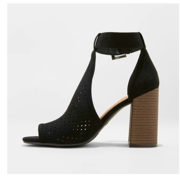 NWT Laser Cut Heeled Pump Sandals-7 - Picture 2 of 3